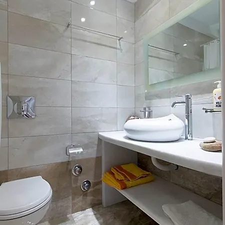 アパートホテル Relax