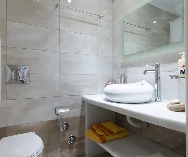 Relax Aparthotel Naxos City